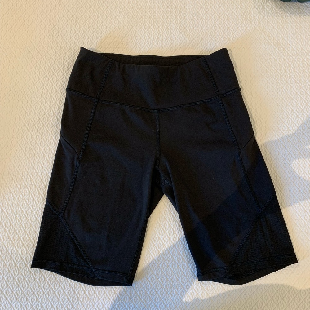 Athleta High Rise - Bike Shorts - With Pockets!